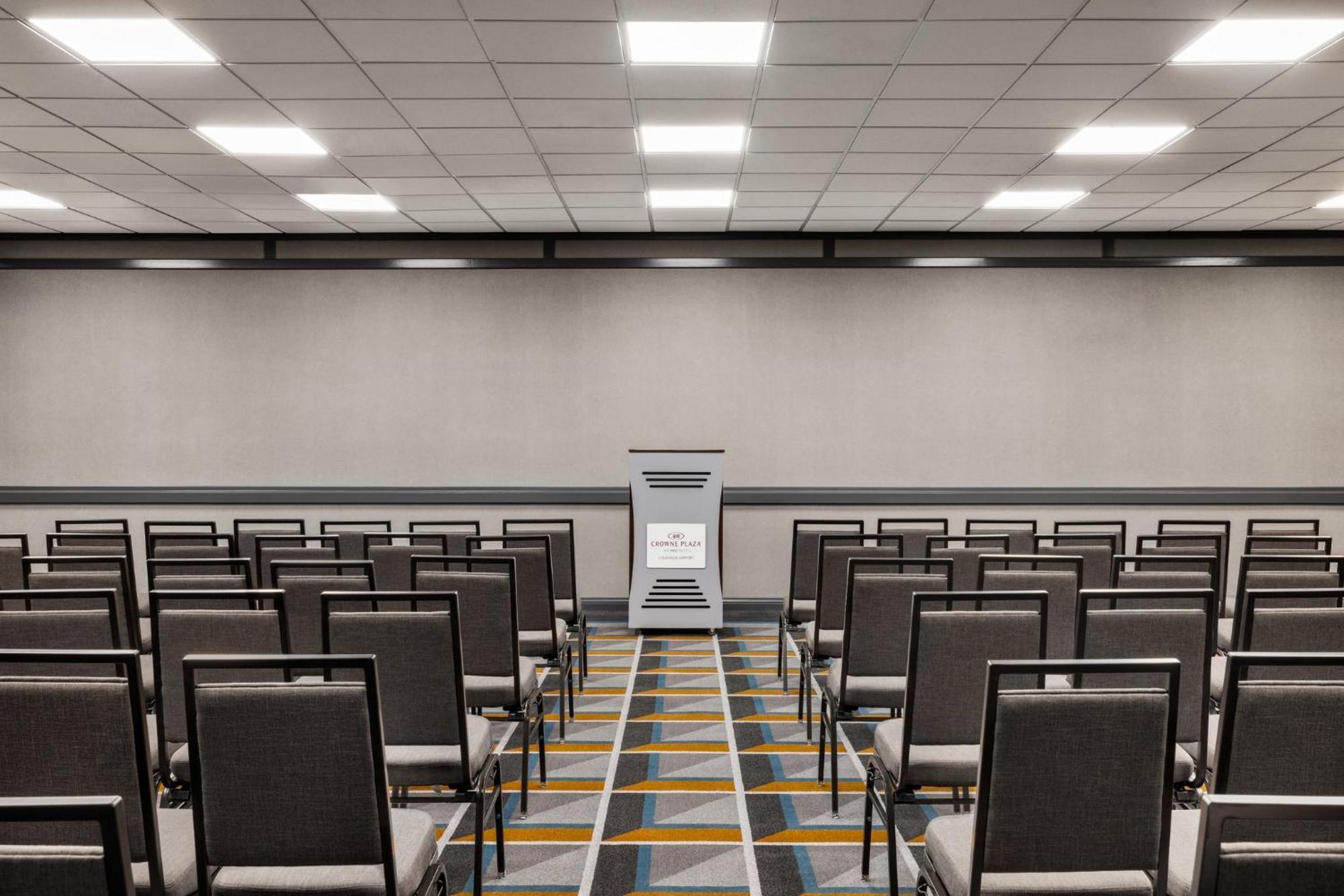 Crowne Plaza Louisville Airport Expo Ctr By Ihg Zewnętrze zdjęcie